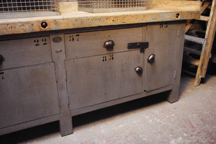 Ancien Meuble D'Atelier – Xxème – Par Le Marchand D'Oublis concernant Meuble De Metier Pas Cher Ancien Meuble D'Atelier – Xxème – Par Le Marchand D'Oublis concernant Meuble De Metier Pas Cher