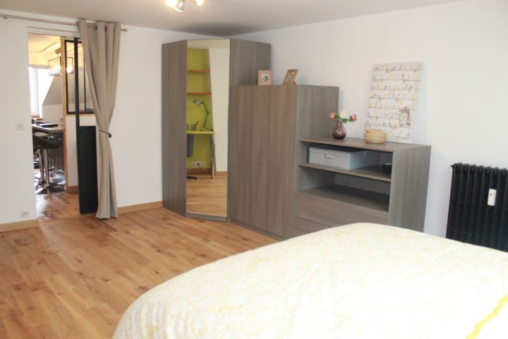 Appartement À Louer À Versailles (78000), 42M² 1450€ C.c destiné Location Meublé Versailles Appartement À Louer À Versailles (78000), 42M² 1450€ C.c destiné Location Meublé Versailles