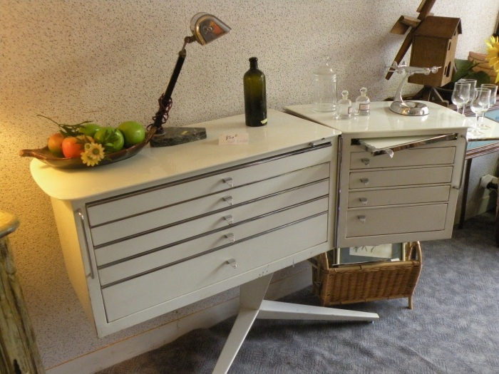 Arcelin Brocante &quot;Au Vrai Rustique&quot;: [Vendu] Meuble dedans Meuble Année 70