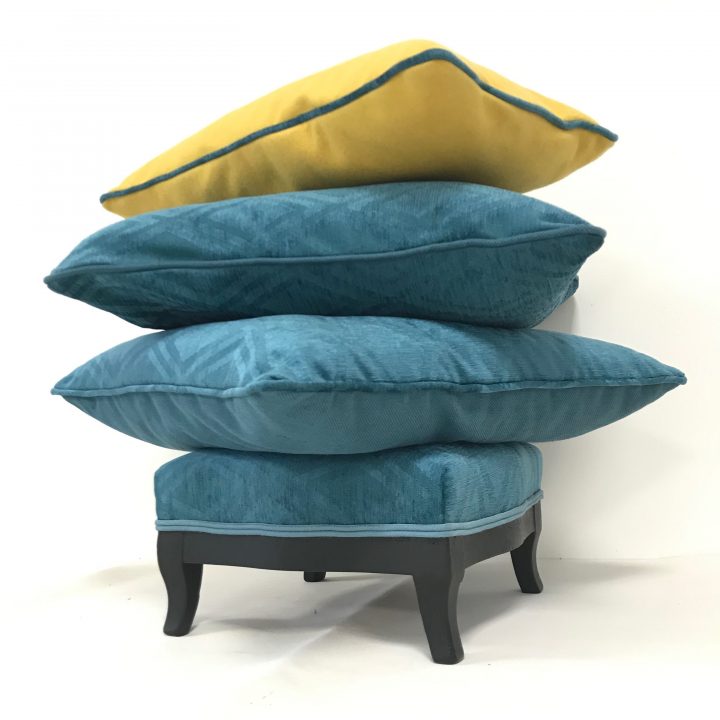 Atelier Ottomane – Artisan Tapissier. Confections De dedans Ottomane Meuble Atelier Ottomane – Artisan Tapissier. Confections De dedans Ottomane Meuble