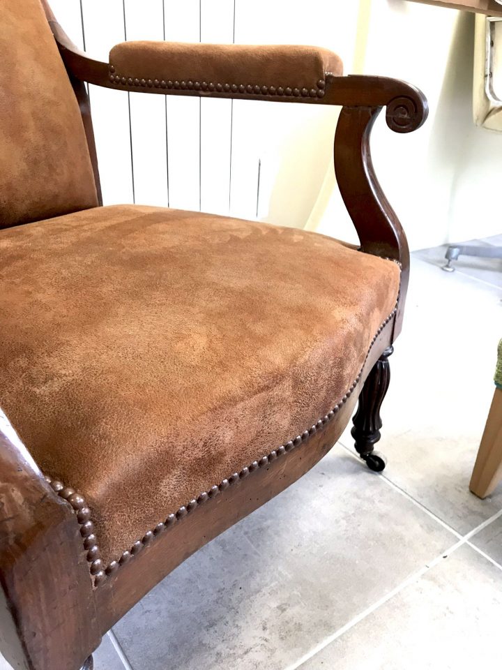 Atelier Ottomane. Voltaire Fin 19E. Restauration pour Ottomane Meuble Atelier Ottomane. Voltaire Fin 19E. Restauration pour Ottomane Meuble