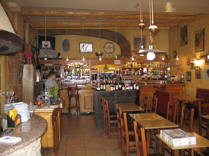 Cafe De La Fontaine – Dca – Agencement D'Une Brasserie À à Fontaine Misterzinc