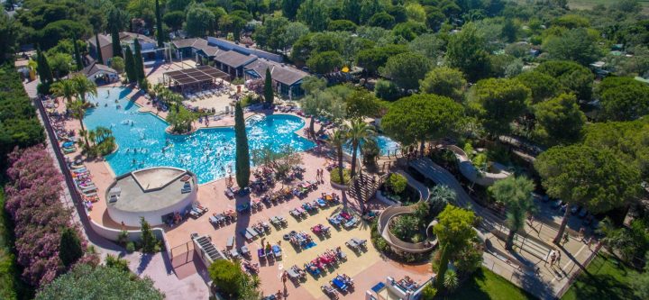 Camping 5 Étoiles Aigues Mortes – Yelloh Village La Petite destiné Camping Avec Jacuzzi Privatif Languedoc Roussillon