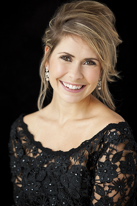 Casting – Portraits – Julie Artacho intérieur Leila Louchem Casting – Portraits – Julie Artacho intérieur Leila Louchem