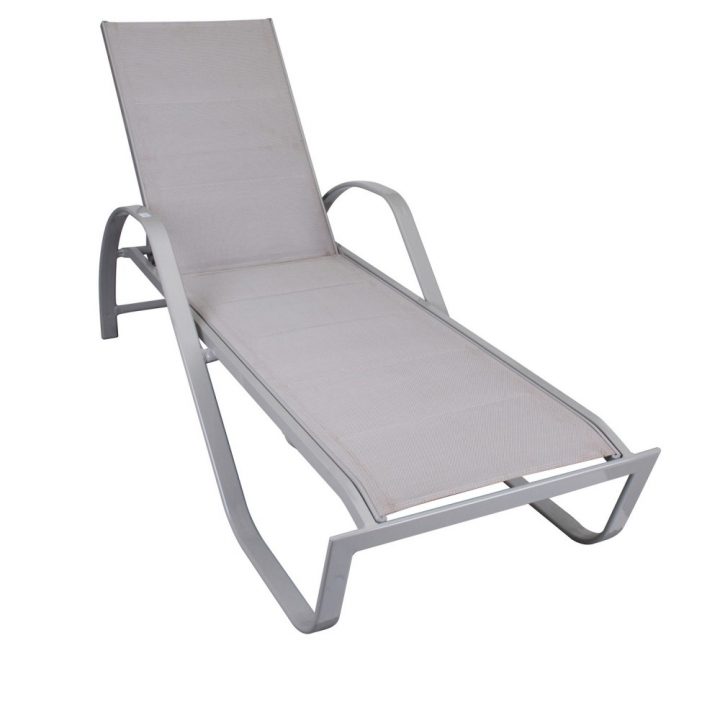Chaise Longue Avec Accoudoirs Malta – Taupe – Decoandgo serapportantà Chaise Longue Suspendue Avec Ombrelle Chaise Longue Avec Accoudoirs Malta – Taupe – Decoandgo serapportantà Chaise Longue Suspendue Avec Ombrelle