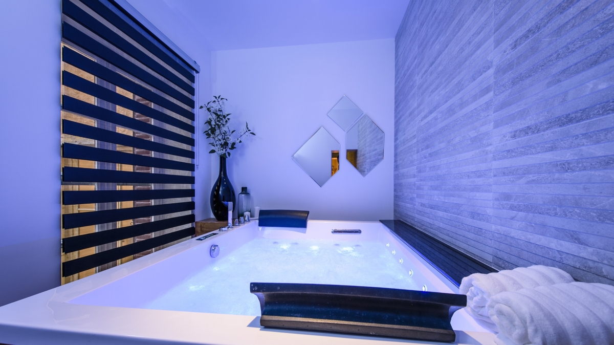 Chambre Avec Jacuzzi Privatif Rhone Alpes Destine A Tout Appartement Jacuzzi Lyon Agencecormierdelauniere Com Agencecormierdelauniere Com