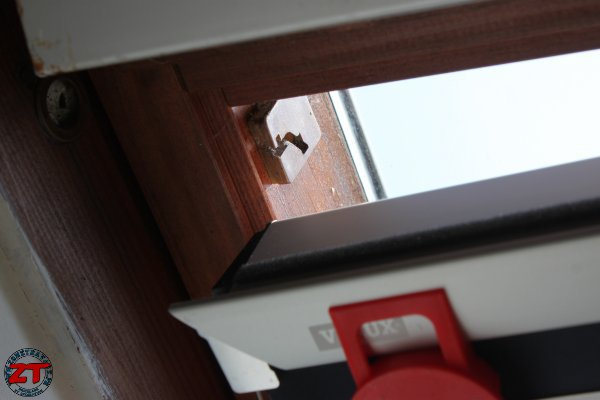 Comment Demonter Un Store Velux encequiconcerne Cornière Bois 100X100