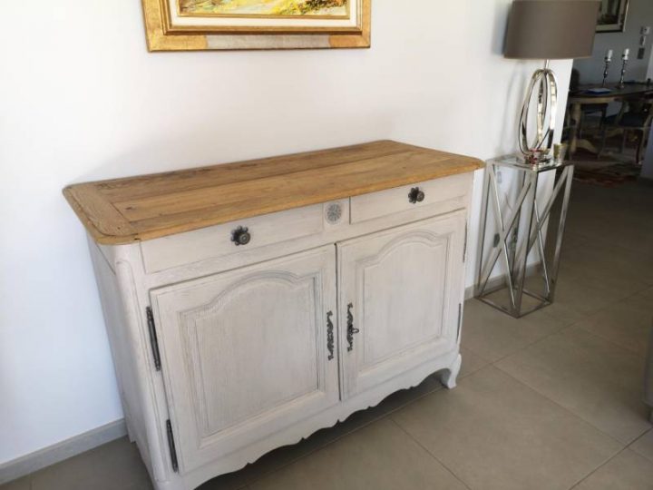 Comment Rénover Et Relooker Un Meuble Ancien En Bois Chêne tout Comment Renover Un Meuble Comment Rénover Et Relooker Un Meuble Ancien En Bois Chêne tout Comment Renover Un Meuble