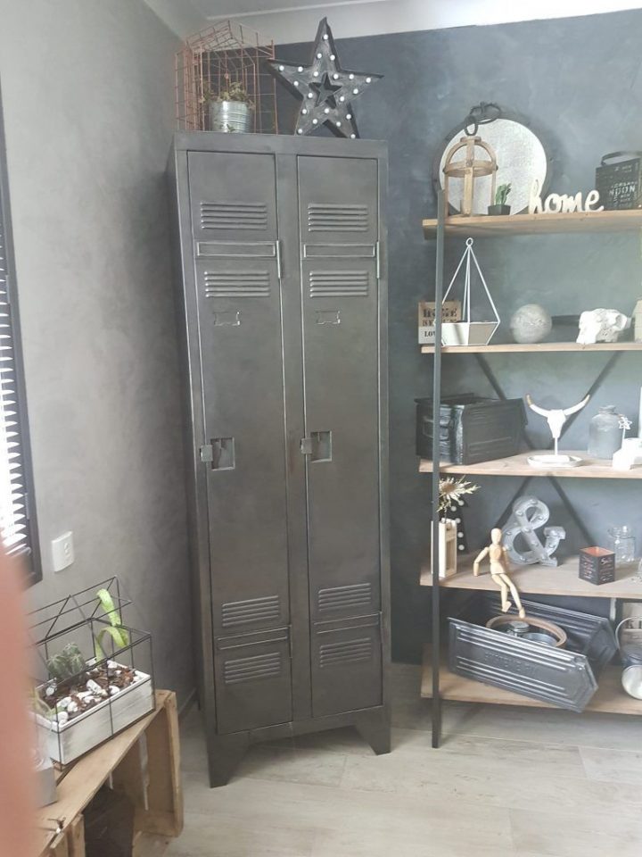 Comment Rénover Un Meuble Industriel (Avec Images encequiconcerne Comment Renover Un Meuble