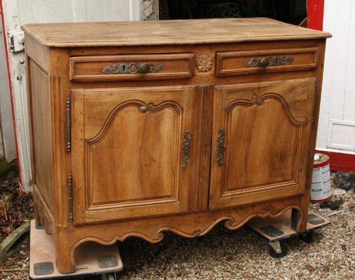 Décaper Un Meuble – Regard D'Antiquaire encequiconcerne Décaper Un Meuble En Bois