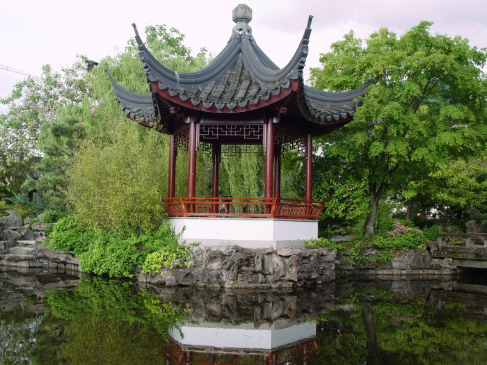 Décorez Votre Jardin Avec Un Magnifique Kiosque Pour Vos destiné Kiosque Pour Jardin