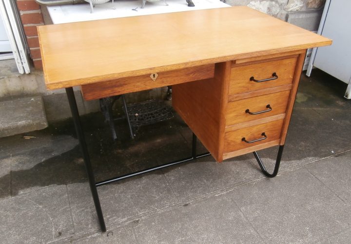 Durée De Vie Indéterminée: Petit Bureau Moderniste Des dedans Meuble Année 50