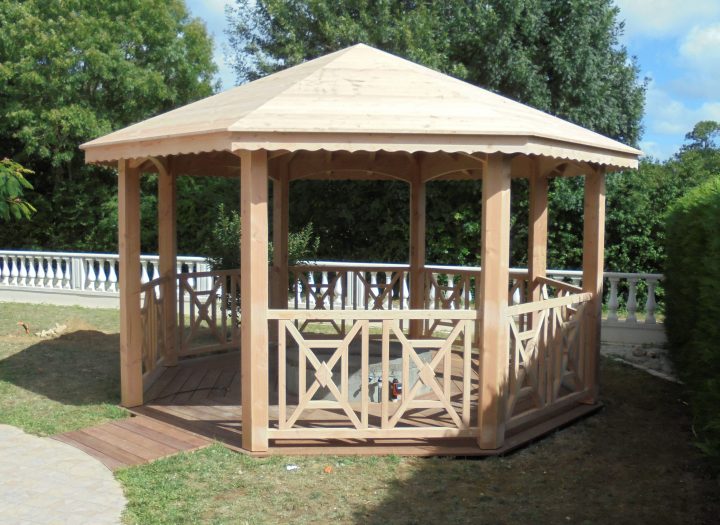 Fabrication D'Un Kiosque En Bois Et D'Une Terrasse à Kiosque Pour Jardin