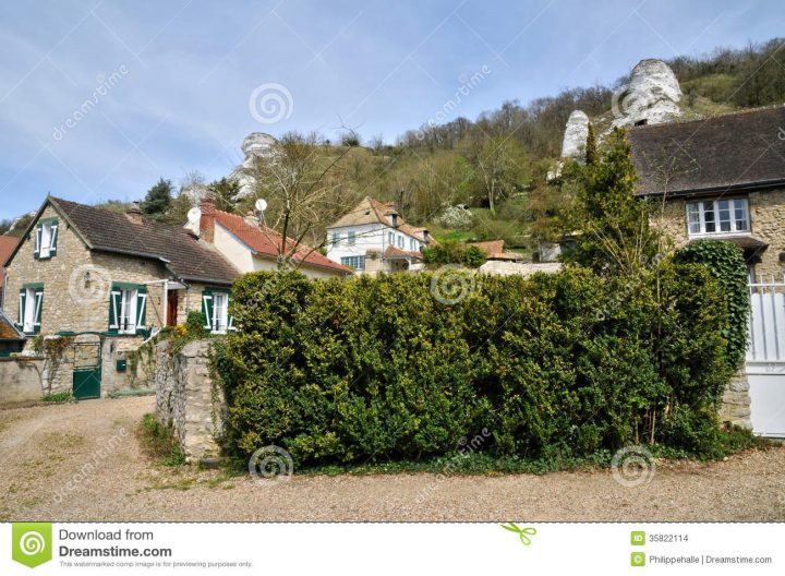 France, The Village Of Haute Isle In Val D Oise Stock pour Ferronnerie Val D&#039;Oise