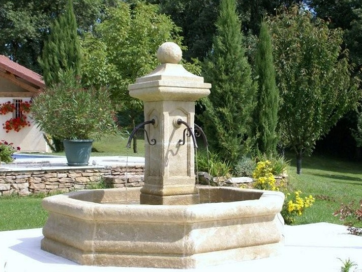 French Limestone Fountains | French Oak Flooring, French avec Fontaine De Jardin En Pierre