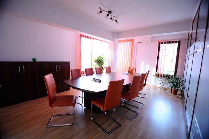 Galerie Mobilier Office – Masa Conferinte Si Dulapuri tout Seron Meubles Galerie Mobilier Office – Masa Conferinte Si Dulapuri tout Seron Meubles