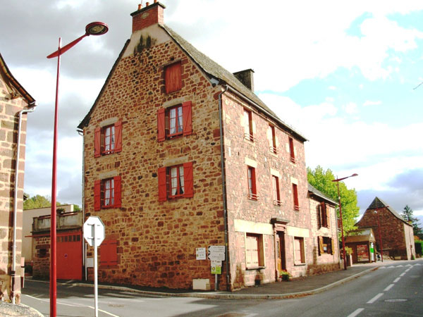 Gîte L'Oustal – Gite De Groupe Aveyron 23 Couchages destiné Gite De Groupe Aveyron