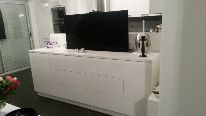 Grégory Bastouilh Créateur De Mobilier Unique dedans Meuble Tv Elevateur