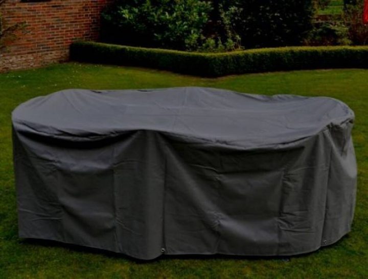Housse Plastique Pour Table De Jardin : Comment Choisir à Housse De Protection Table De Jardin Ovale Housse Plastique Pour Table De Jardin : Comment Choisir à Housse De Protection Table De Jardin Ovale