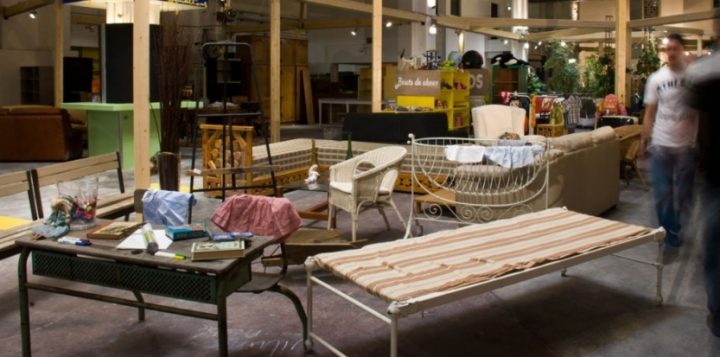 "J'Ai Même Rencontré Des Salariés Heureux !": L'Histoire D concernant Emmaus Paris Meubles "J'Ai Même Rencontré Des Salariés Heureux !": L'Histoire D concernant Emmaus Paris Meubles