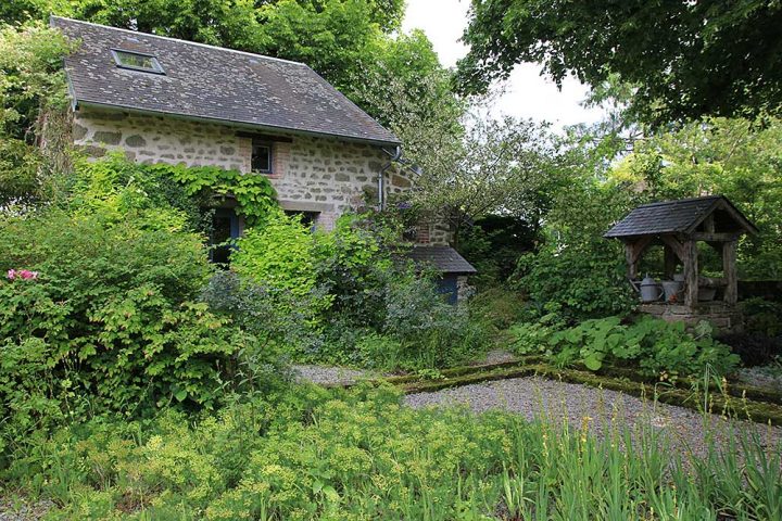 Jardins En Marche – Arrosoirs Et Sécateurs avec Arrosoirs Et Sécateurs