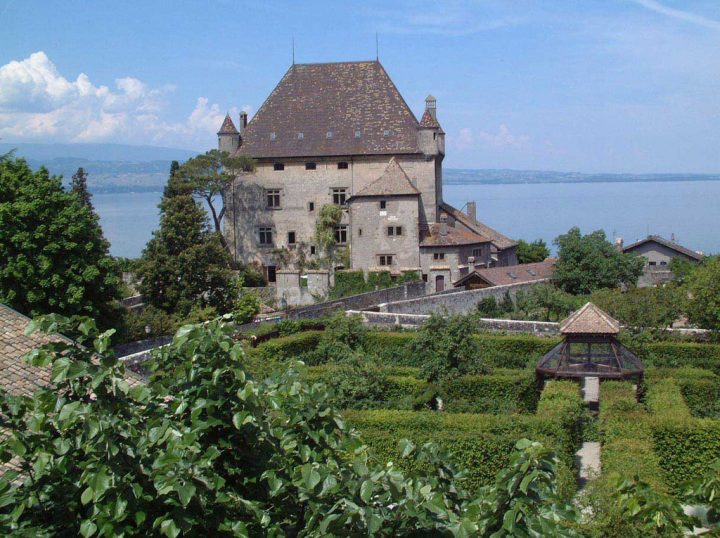 Le Labyrinthe, Jardin Des Cinq Sens – Cityzeum tout Jardin Des Sens