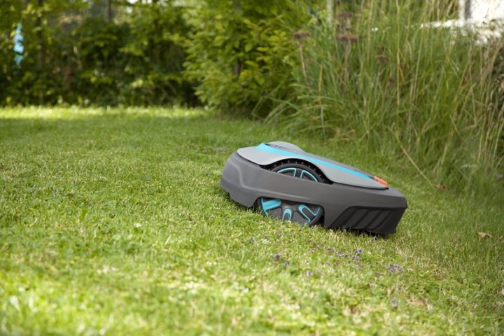 Les Outils De Jardin Sur Batterie, Sans Fil Et Sans Contraintes concernant Tondeuse Robot Gardena