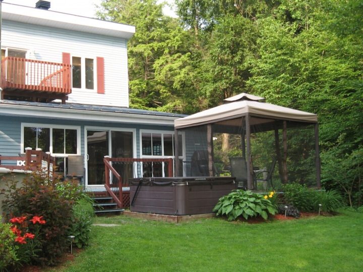 Location Du Chalet "L'Enchanteur" À Acton Vale, Montérégie avec Douche Sur Mesure Acton Vale Location Du Chalet "L'Enchanteur" À Acton Vale, Montérégie avec Douche Sur Mesure Acton Vale