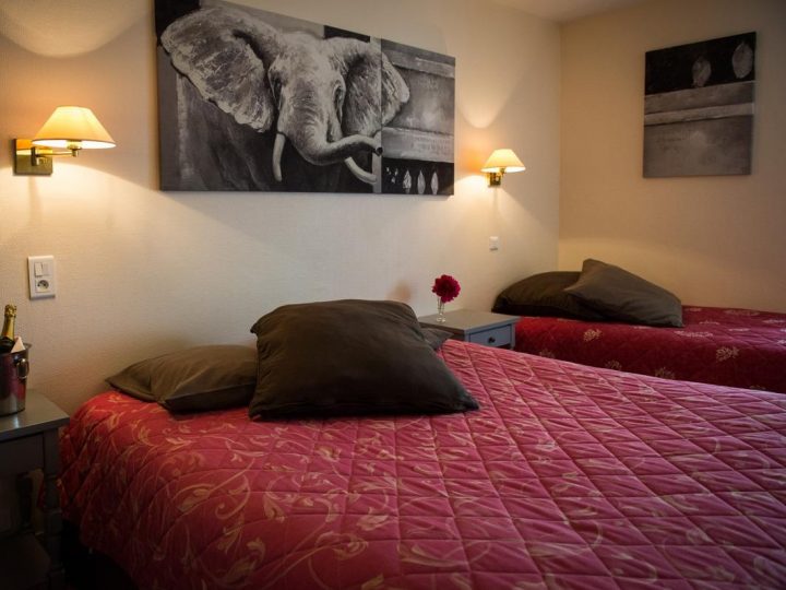 Logis Hôtel Au Relais De La Lieure, Hôtel Logis pour Au Logis De Bellefois Logis Hôtel Au Relais De La Lieure, Hôtel Logis pour Au Logis De Bellefois