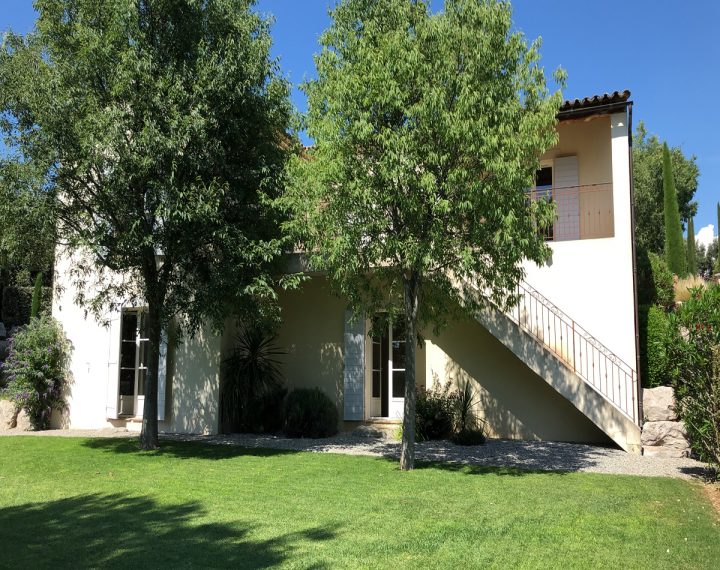 Maison – Location Vide 2400 € / Mois – Golf Pont Royal encequiconcerne Jason Smith Immobilier Pont Royal