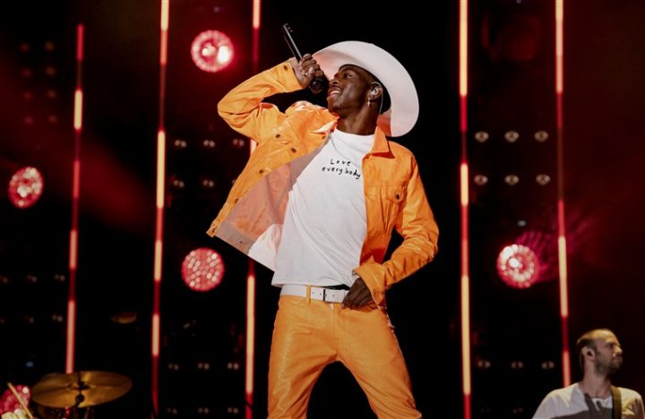 'Old Town Road' Broke The Billboard Record Because It'S avec Cma 95
