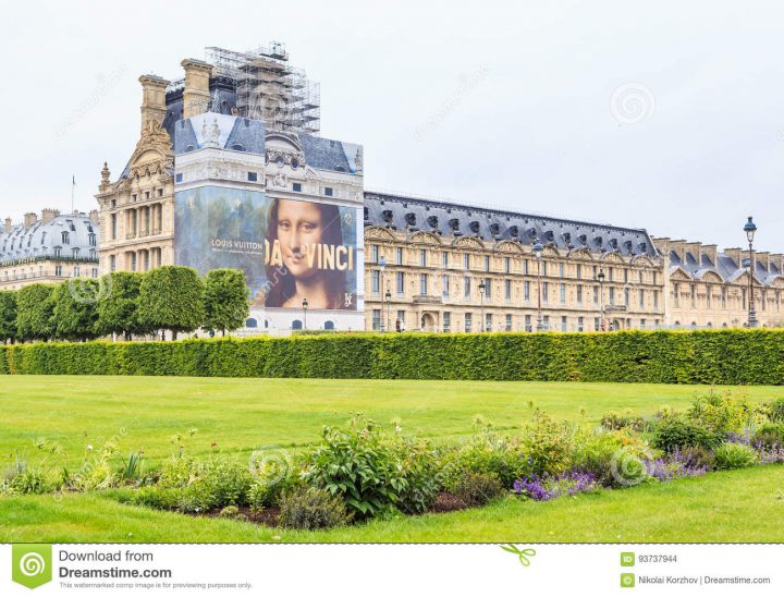 Springtime In Jardin Des Tuileries With Musee Du Louvre pour Jardin Du Louvre