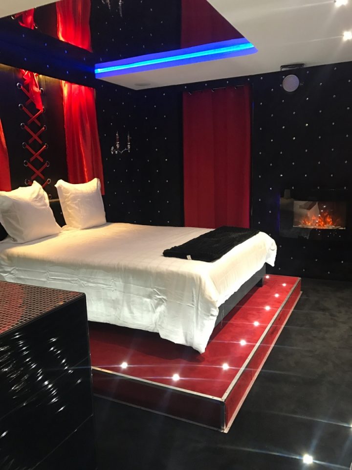 Suite Cabaret Avec Spa Privatif, Lyon – Introuvable avec Chambre Avec Spa Privatif Lyon Suite Cabaret Avec Spa Privatif, Lyon – Introuvable avec Chambre Avec Spa Privatif Lyon