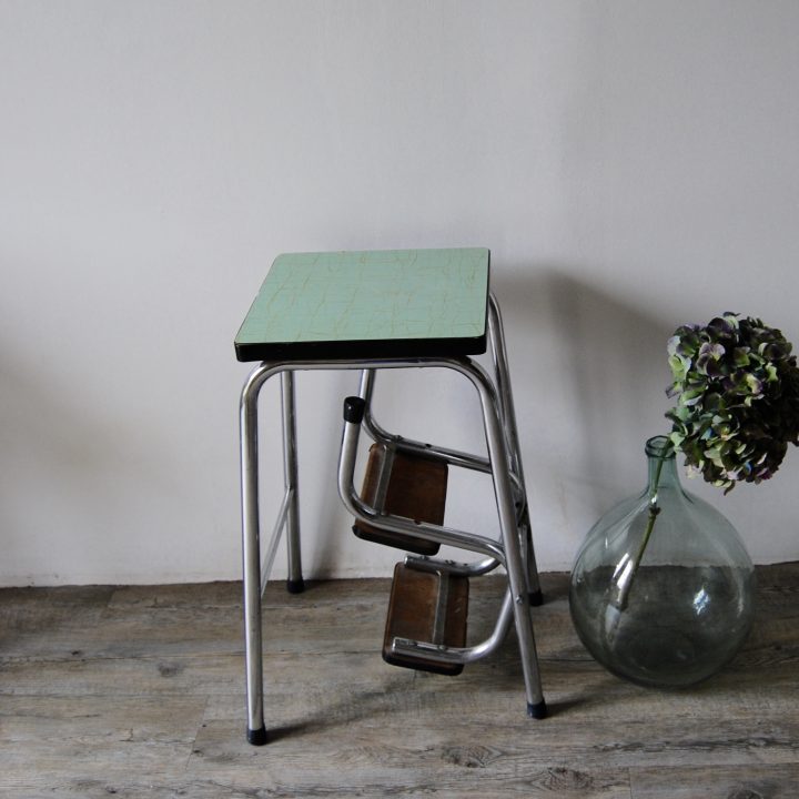 Tabouret Escabeau En Formica Vert Mint – Brocante Avenue intérieur Escabeau Tripode
