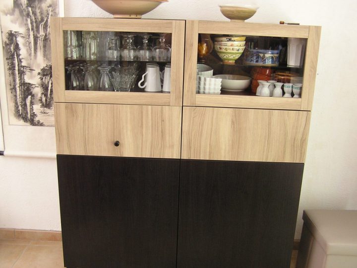 Un Buffet Avec Bestå concernant Buffet Salle À Manger