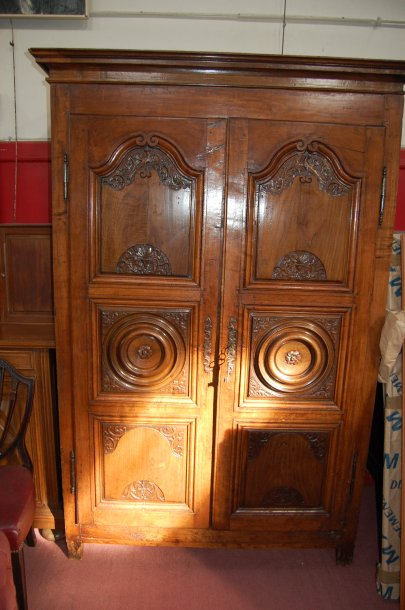 Vente Aux Encheres – Entier Contenu D'Un Garde-Meuble destiné Vente Aux Encheres Garde Meuble Vente Aux Encheres – Entier Contenu D'Un Garde-Meuble destiné Vente Aux Encheres Garde Meuble