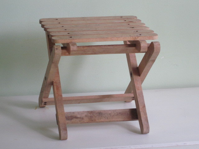 Vintage Bois Pliant Tabouret Marche-Pied Pied Tabouret Avec Le à Marche Pied Pliant Vintage Bois Pliant Tabouret Marche-Pied Pied Tabouret Avec Le à Marche Pied Pliant