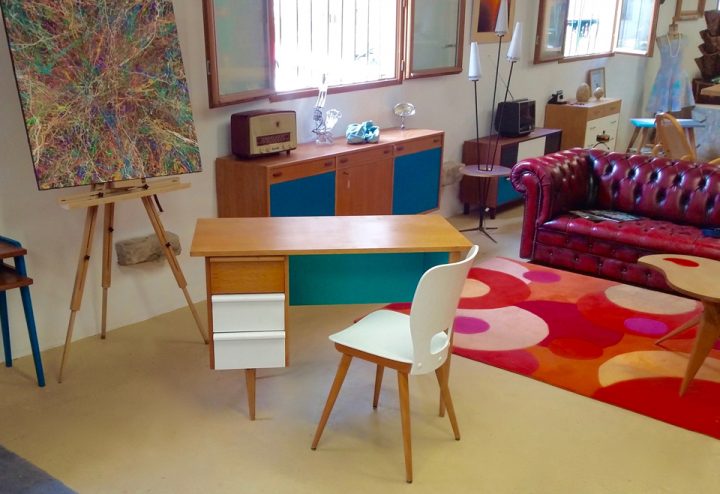 Vue D'Ensemble Des Meubles Et Objets Mis À Disposition À pour Emmaus Meuble Vue D'Ensemble Des Meubles Et Objets Mis À Disposition À pour Emmaus Meuble