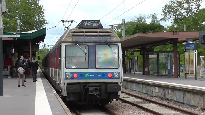 Z6400 : Arrivée À La Gare De Garches Marnes La Coquette dedans La Coquette De La Rit