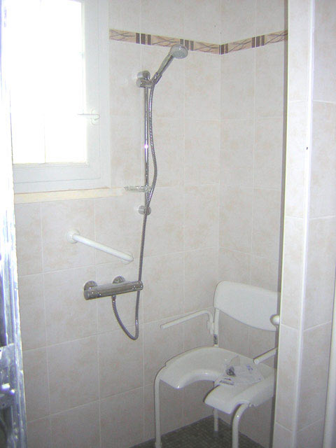 1 | Guillaume Echeveste Plomberie Méharin (64) pour Siège Douche Handicapé 1 | Guillaume Echeveste Plomberie Méharin (64) pour Siège Douche Handicapé
