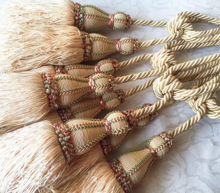 2 Embrasses De Rideaux Avec Pompons, Embrasse Rideau Avec avec Support Embrasse Rideau 2 Embrasses De Rideaux Avec Pompons, Embrasse Rideau Avec avec Support Embrasse Rideau