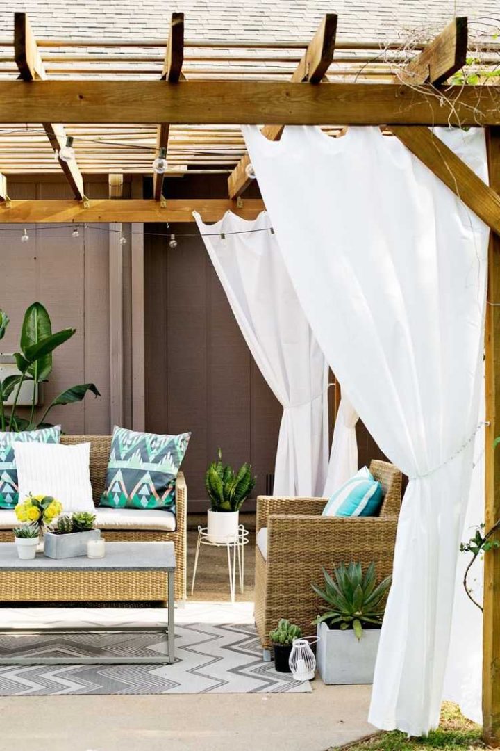 40 Idées De Pergola Avec Rideaux Moderne Dans Le Jardin destiné Rideau Pour Pergola