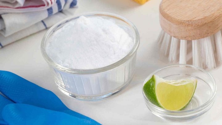 5 Astuces De Grand-Mère Pour Nettoyer Ses Toilettes – M6 serapportantà Comment Nettoyer Des Toilettes Très Sales