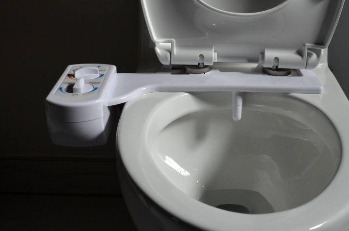 5 Raisons Pour Lesquelles Les Trappeuses Sont Accros À encequiconcerne Douchette Toilette