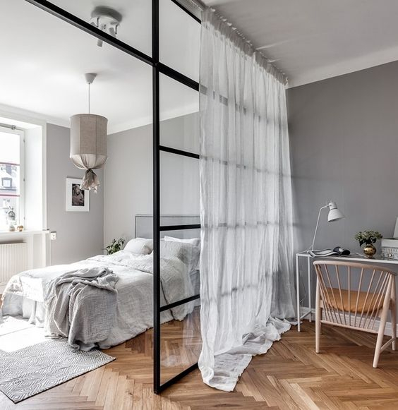 8 Astuces Pour Séparer Un Lit Dans Une Pièce Ouverte concernant Separer Une Piece Par Un Rideau