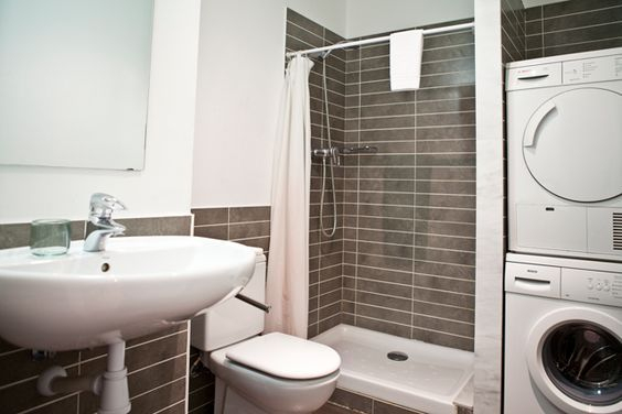 9 Petites Salles De Bains Avec Lave-Linge (+Astuces avec Douche Dans Un Placard 9 Petites Salles De Bains Avec Lave-Linge (+Astuces avec Douche Dans Un Placard