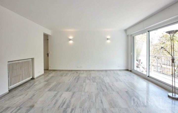 Appartement Vide – 2 Chambres – Paris 15 – Unesco/Ecole intérieur Douche Autobronzante Paris 15