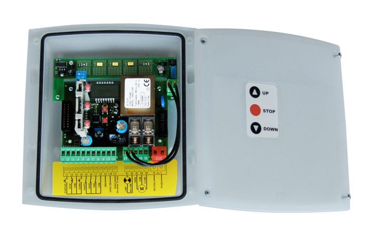 Armoire De Commande Pour Rideaux Métalliques Digitale 230V à Rideau Pour Garage Armoire De Commande Pour Rideaux Métalliques Digitale 230V à Rideau Pour Garage