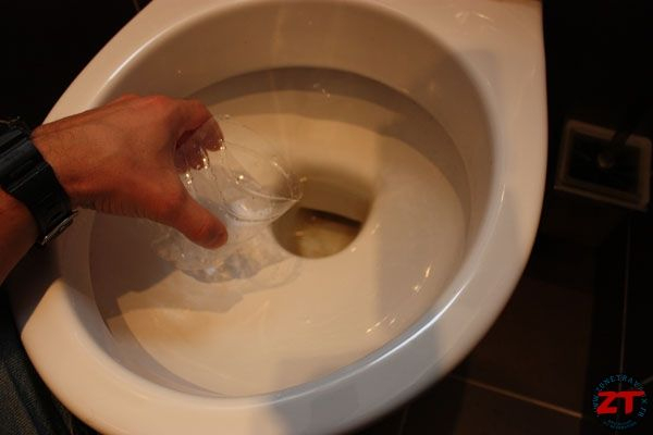 Astuce Zt : Détartrer Ses Toilettes | Detartrer, Detartrer à Comment Nettoyer Des Toilettes Très Sales