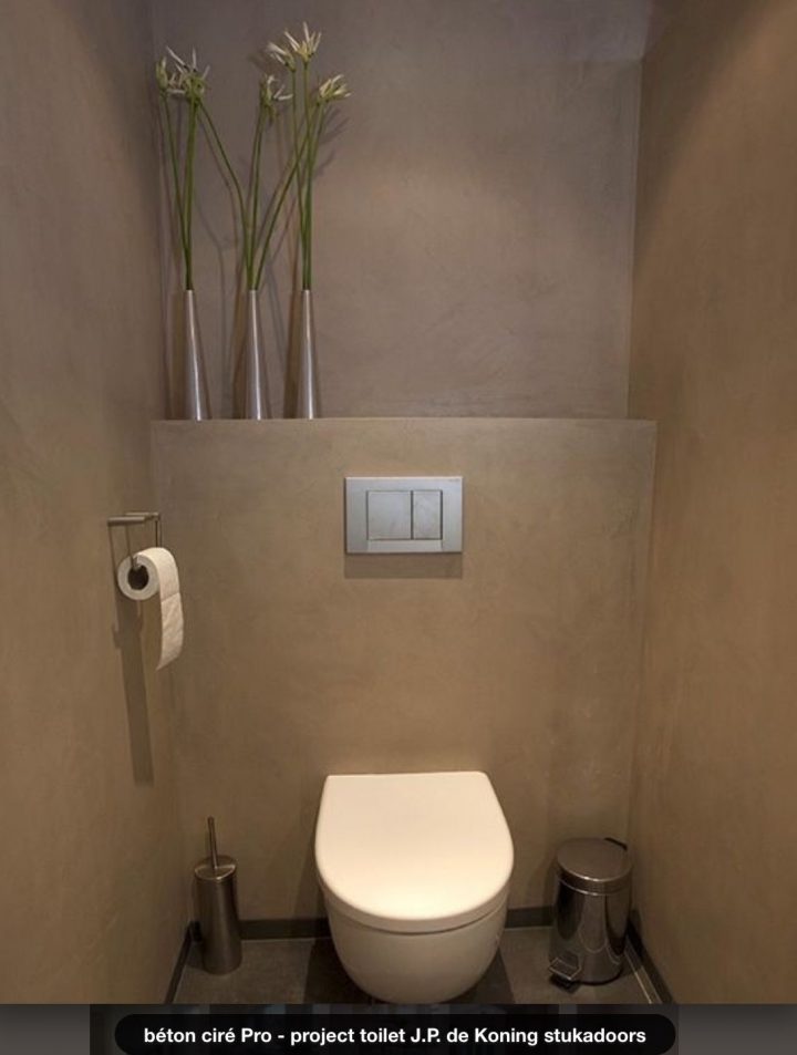 Beton Cire In Toilet, Green Grey | Interieur In 2018 serapportantà Toilette Sous Escalier